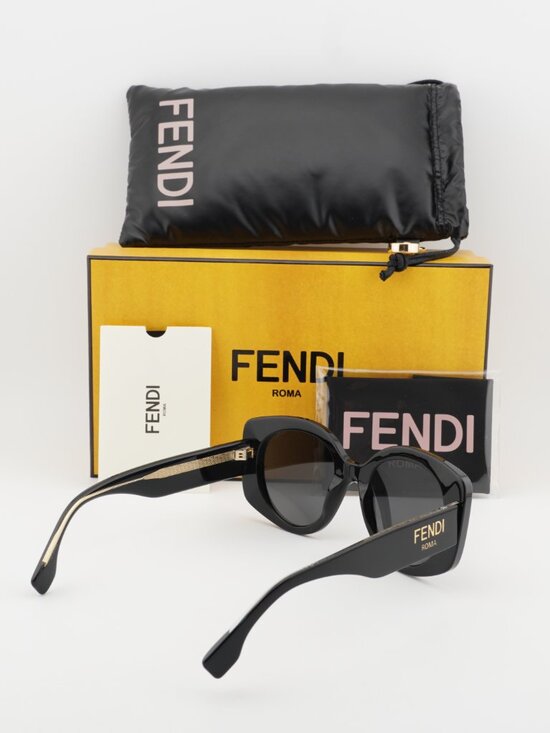 Fendi FE40137I 01A Butterfly Sunglasses - Black /Grey